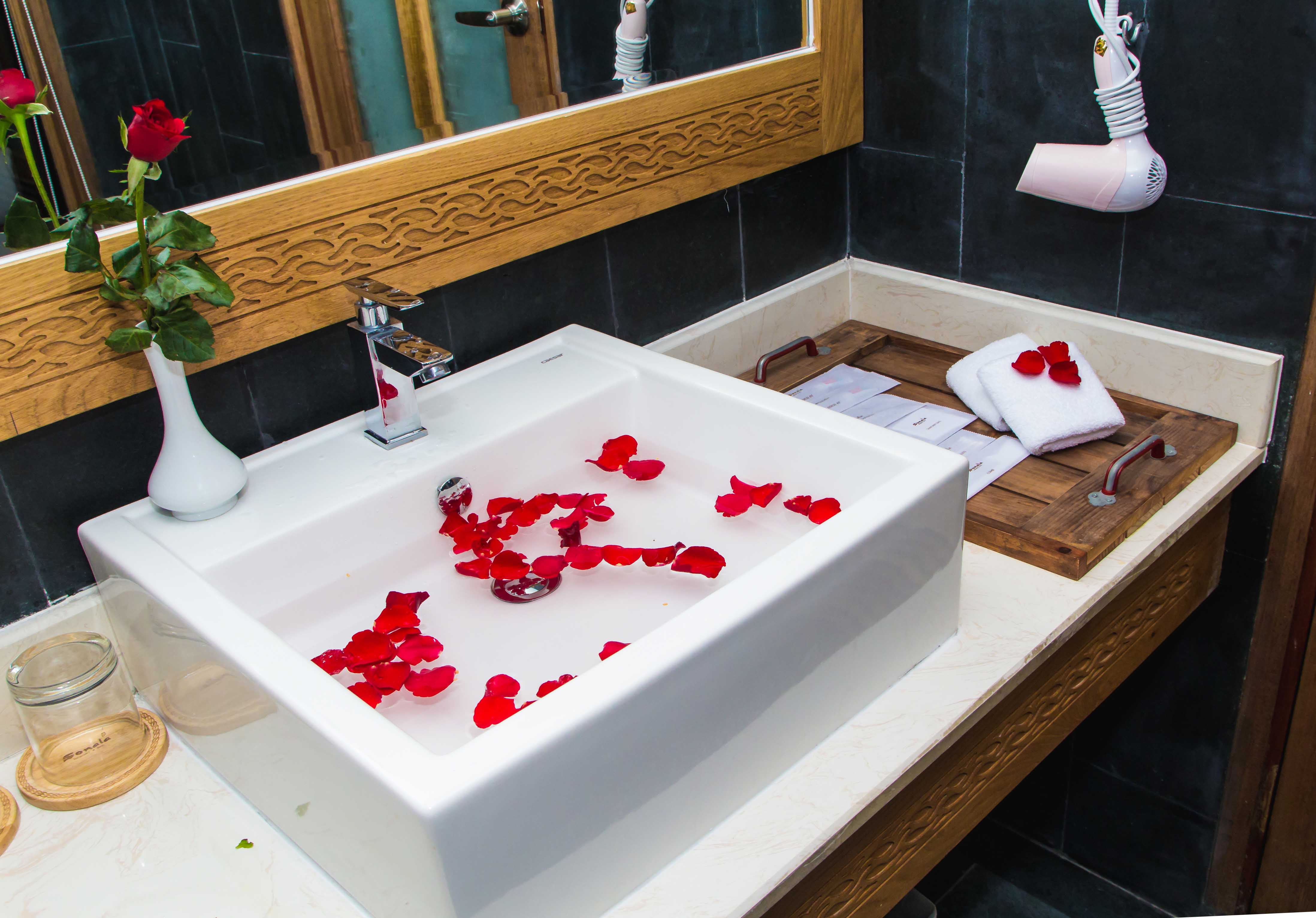 Deluxe Garden View - other image 2