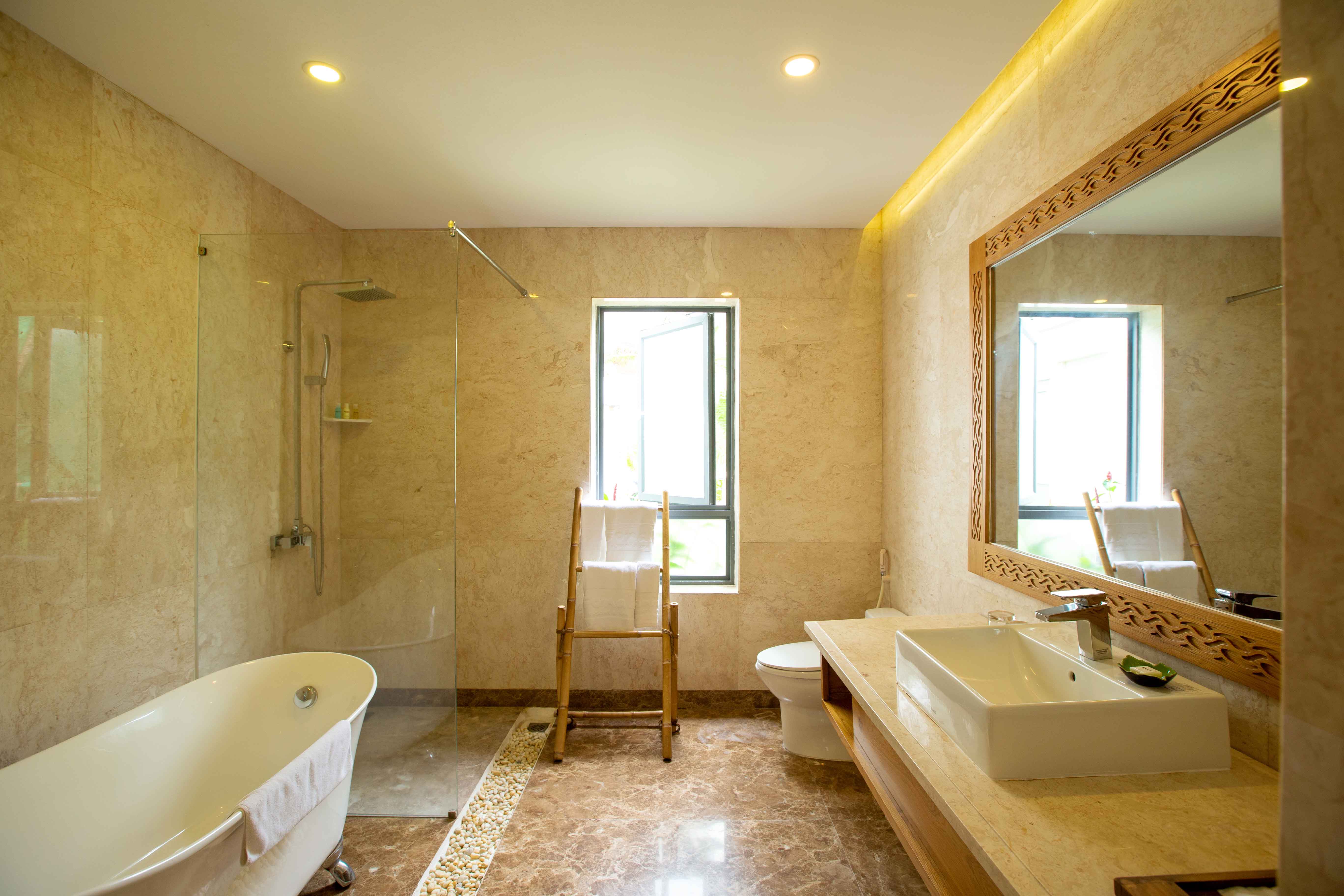 Four-Bedroom Beach Front Bungalow - bathroom image 8